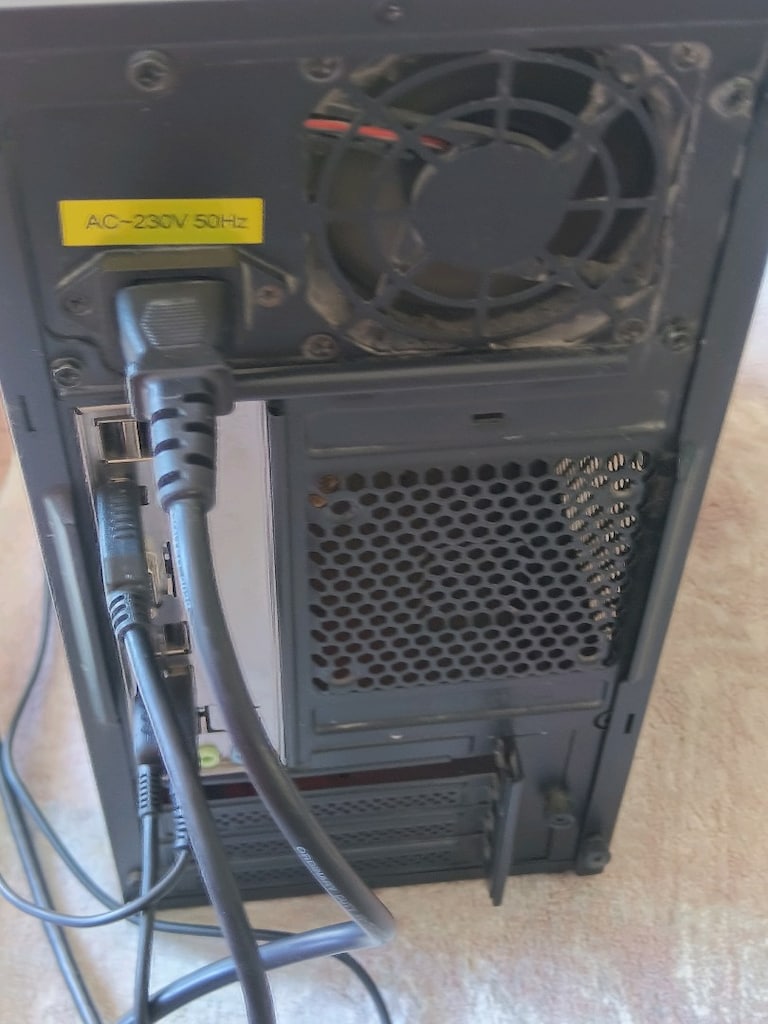 i5 4460 CPU interl core 4.30 GHz 128 GB 22 inch LENOVO Monitör - 8