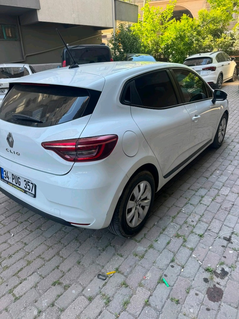Aracım aile aracıdır 2 adet lokal boya mevcuttur sağ çamurluk ve kaput - 2