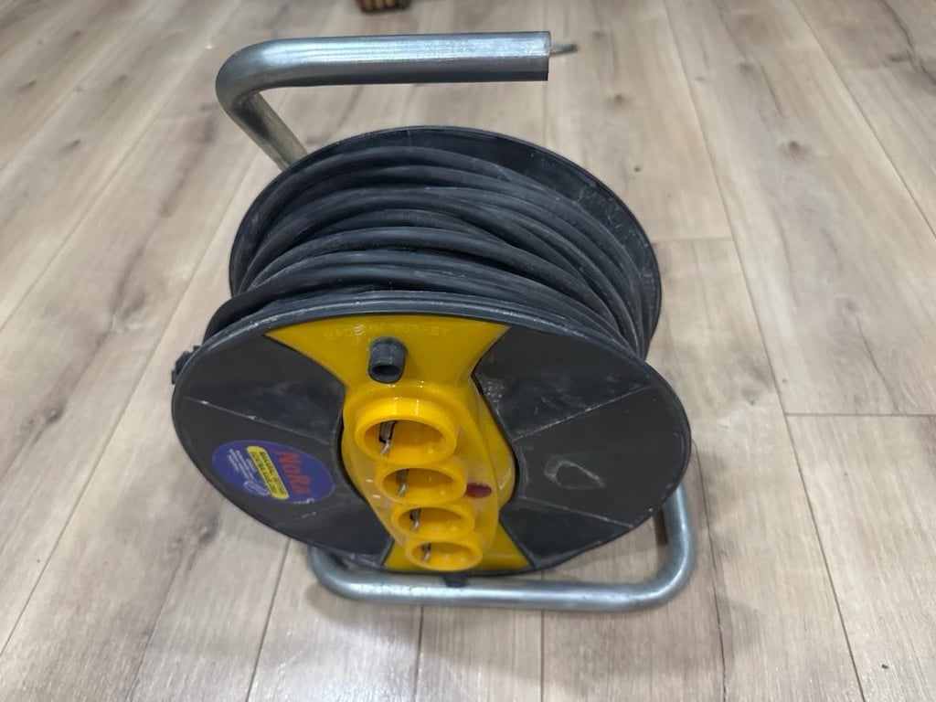 40 Metre Makaralı Seyyar Uzatma Kablosu - 4'lü Prizli Temiz - 4