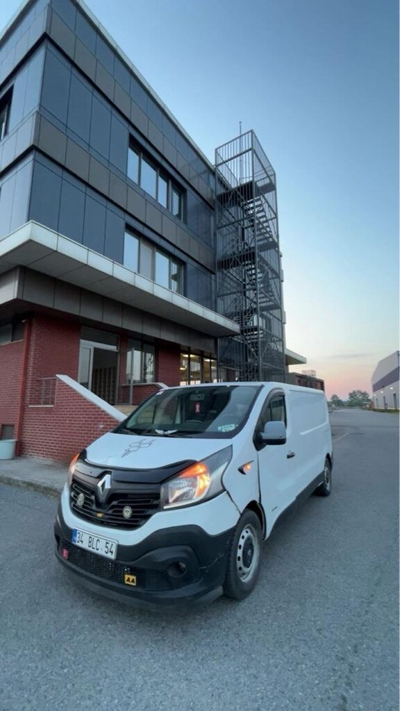RENAULT TRAFİC ÖN KAPUT RÜZGARLIĞI - 3