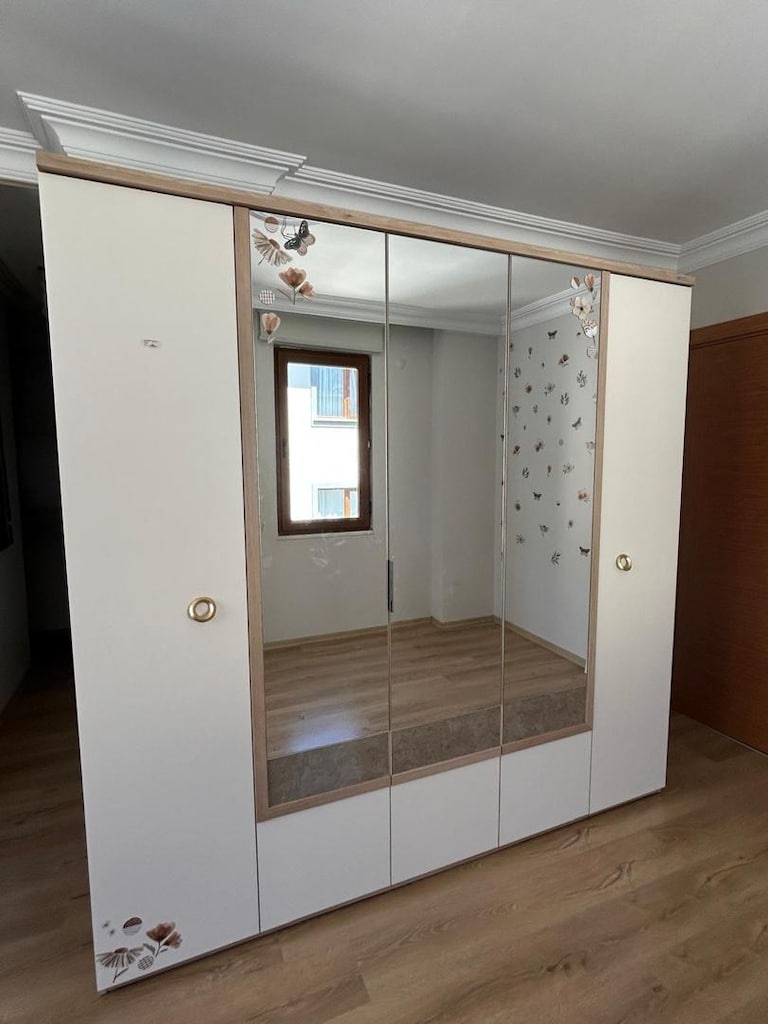 Az kullanılmış deformesiz gardrop - 2