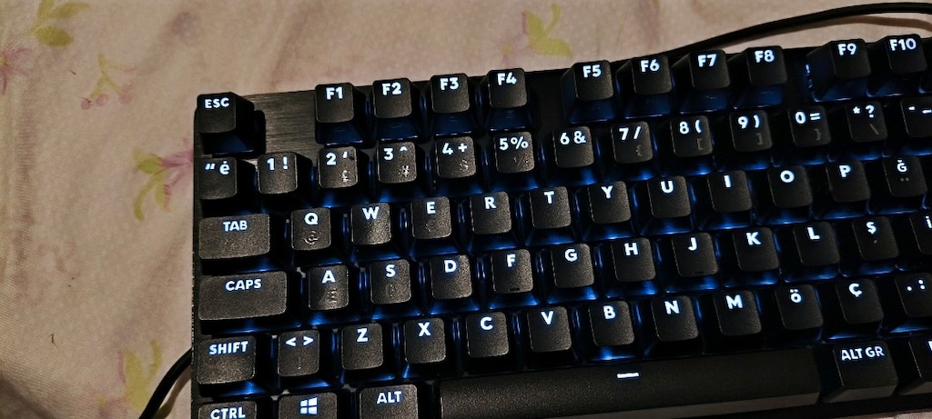 Logitech G413 TKL SE mekanik oyuncu klavyesi - 3