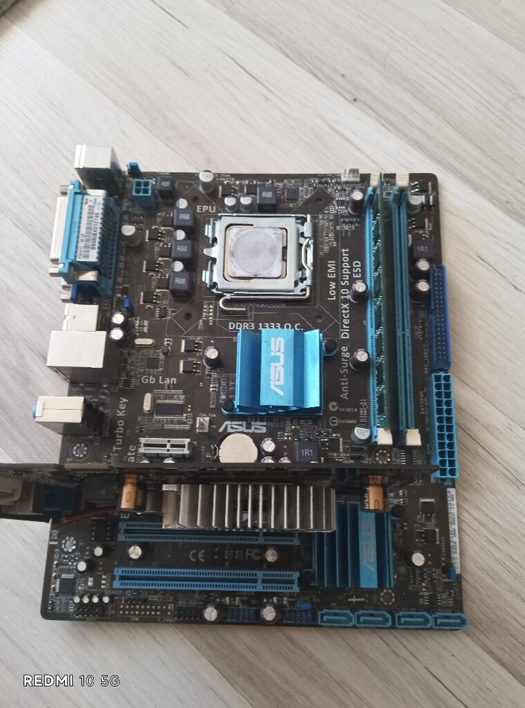 Carte mère ASUS P5G41T-M LX3 Plus Intel G41 LGA 775 2xDDR3 8GB Micro ATX - Informatique