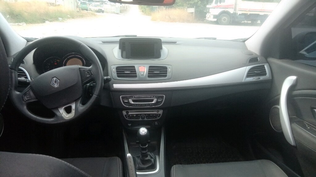 MEGANE III 1.4 TCE 238.000 KM - 9