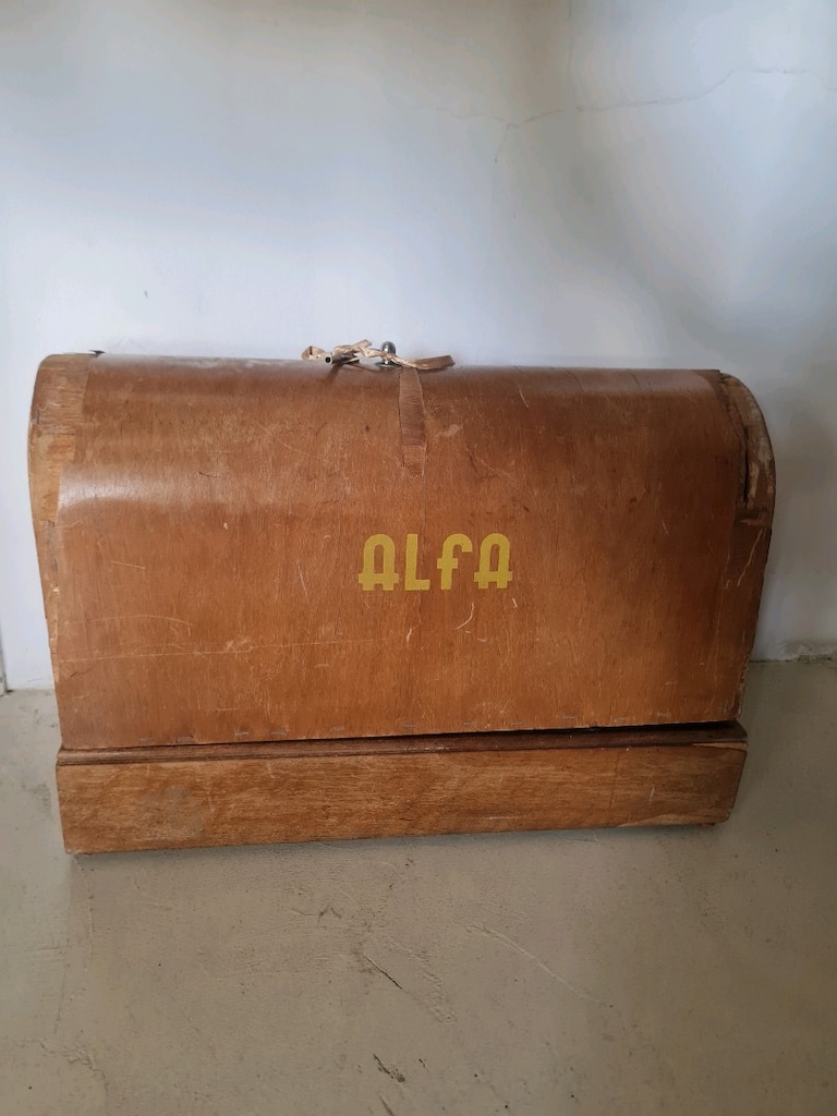 Alfa ispanyol Yapımı Antika Dikiş Makinesi - 6