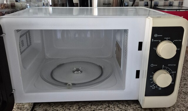 Kenwood MW455 Mikrodalga Fırın