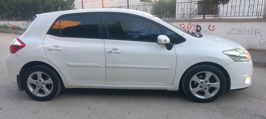 Satılık Toyota Auris 1.6 elegant 2012 model - 6