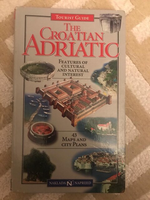 The Croatian Adriatic - Tourist Guide / Naklada Naprijed