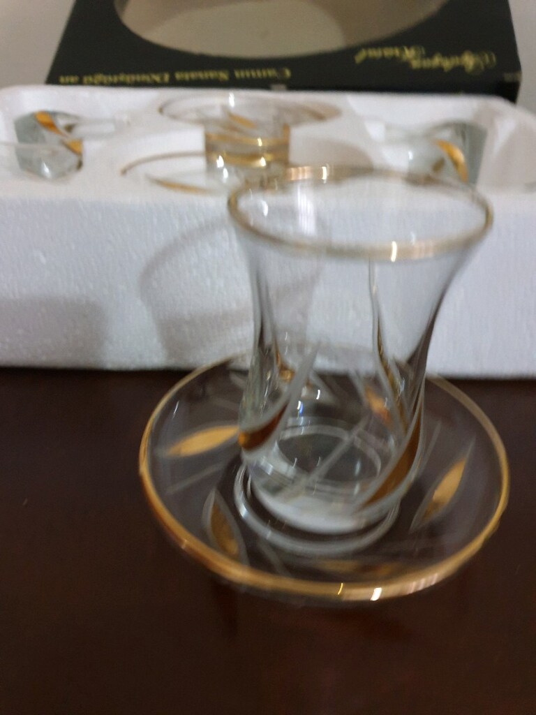 Sarı yaldızlı çay bardak seti - 4