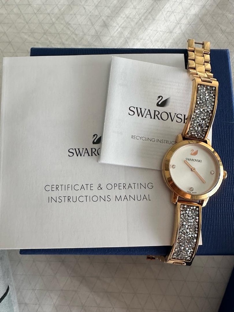 SWAROVSKİ kadın saat