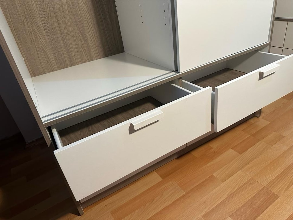 IKEA TRYSIL BÜYÜK GARDIROP 4 ÇEKMECELİ SÜRGÜLÜ - 3