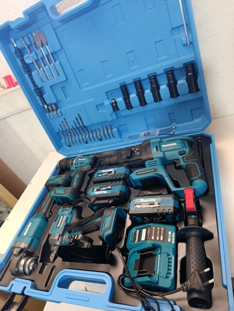 ŞARJLI 4 LÜ SET 58 WATT MAKİTA KÖMÜRSÜZ