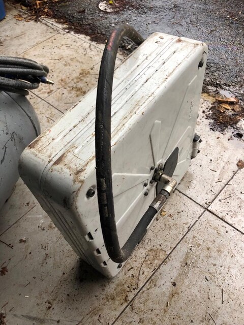 otomatik basınçlı hortum sarıcı.