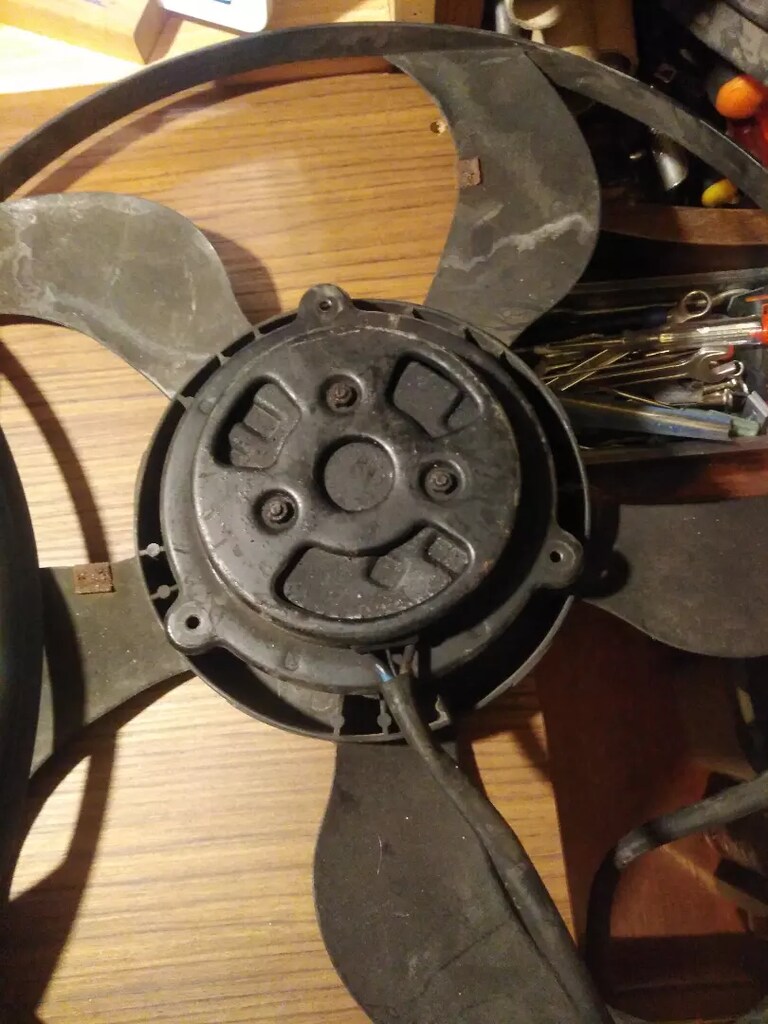 BMW FAN MOTOR - 6