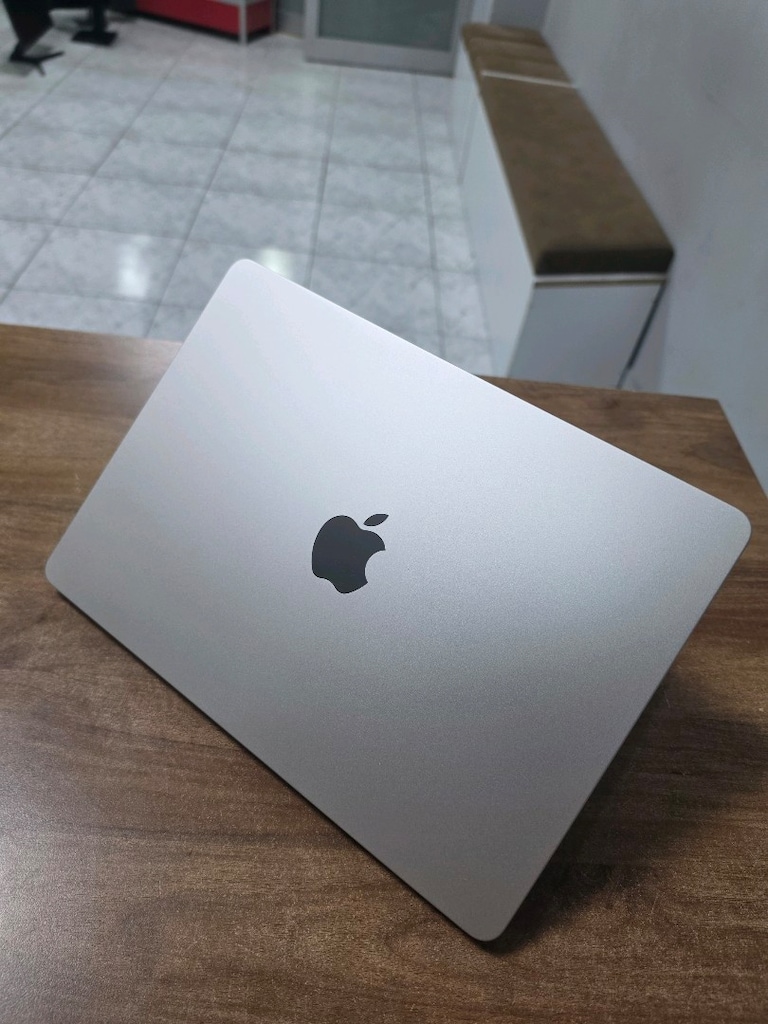 Macbook air m2 16 gb 1 tb - 5