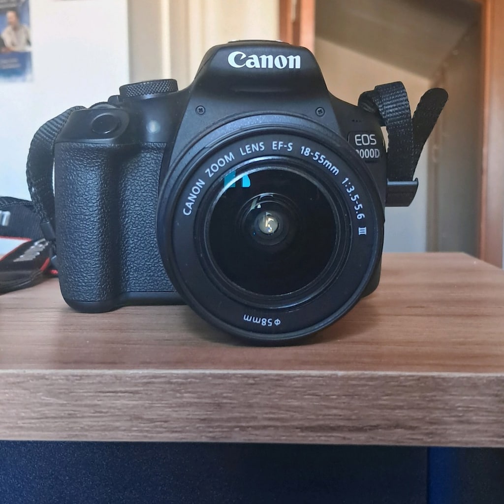 Canon Eos 2000D - 2