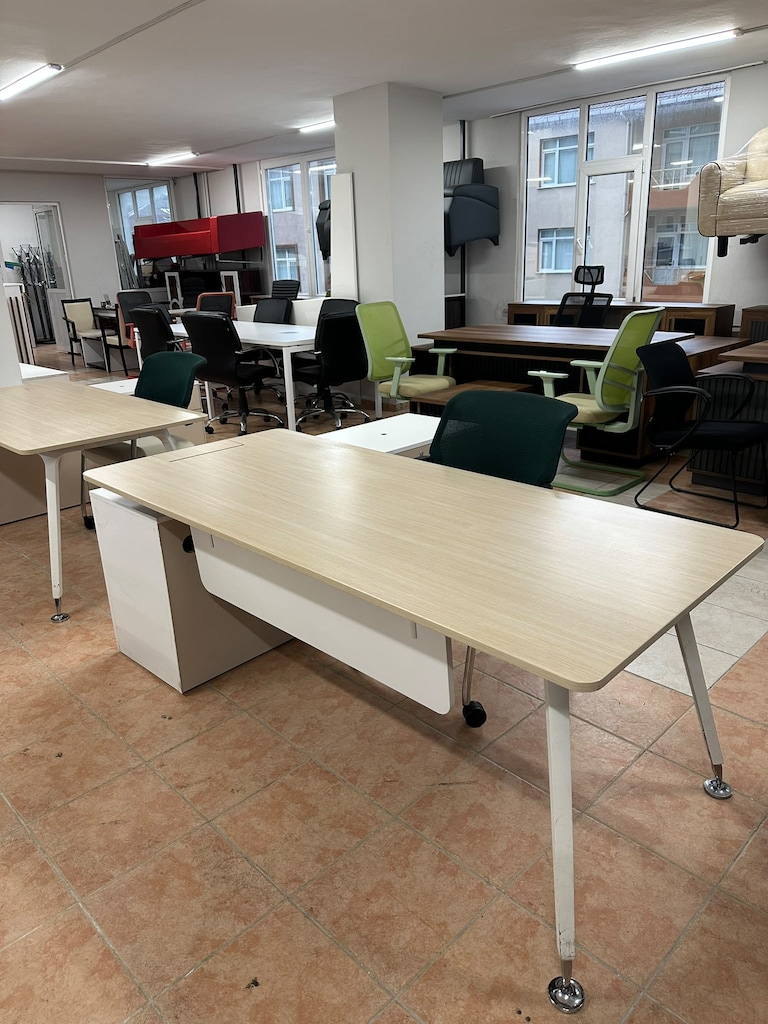 KLAS OFİS ÜSKÜDAR 180x80 CM NURUS AKÇE MÜDÜR MASASI İKİNCİ EL - 3