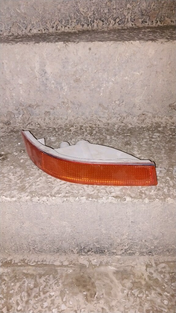 Toyota Corolla Efsane Kasa Tampon Sinyali