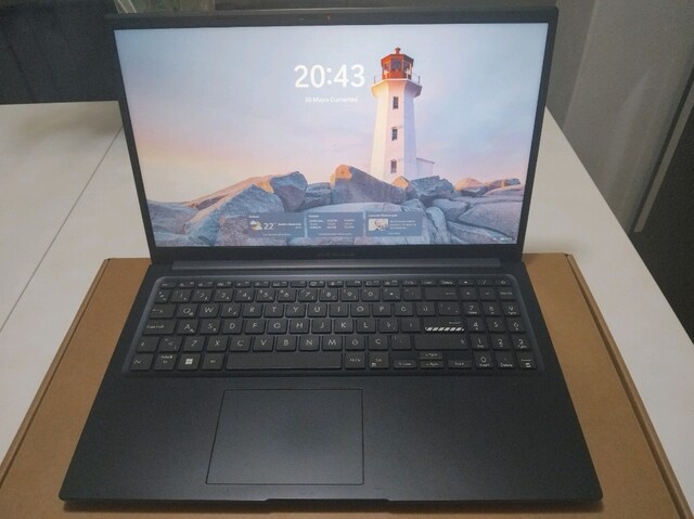 ASUS VİVOBOOK 15