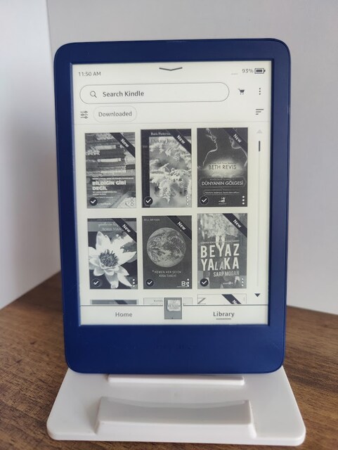 AMAZON KİNDLE PAPERWHİTE 5 11. NESİL 16 GB + 4200 ADET KİTAP ARŞİVİ