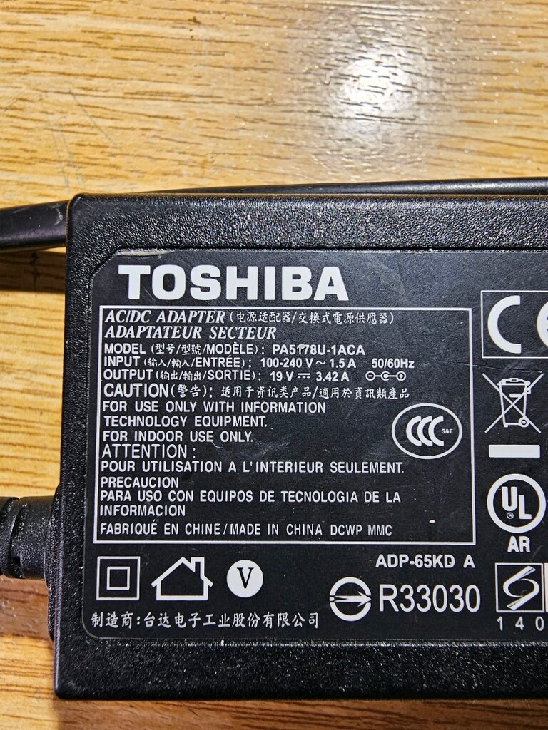 TOSHIBA 19V 3.42A LAPTOP ADAPTÖR - 3