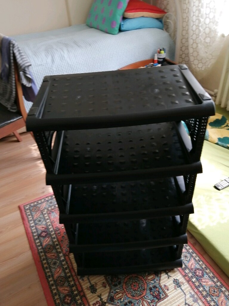ayakkabı aldım ama taşındığım evde yer yok kullanmıyorum açil satlık - 2