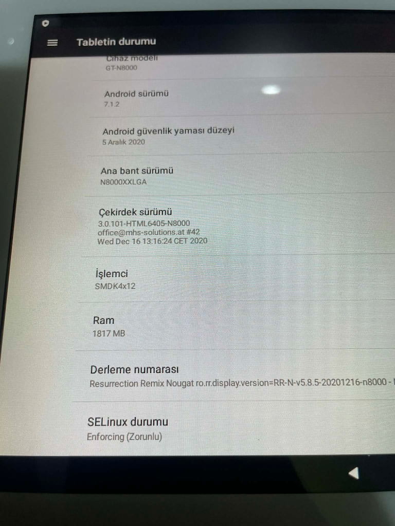 Samsung N8000 10.1" Tablet - 9