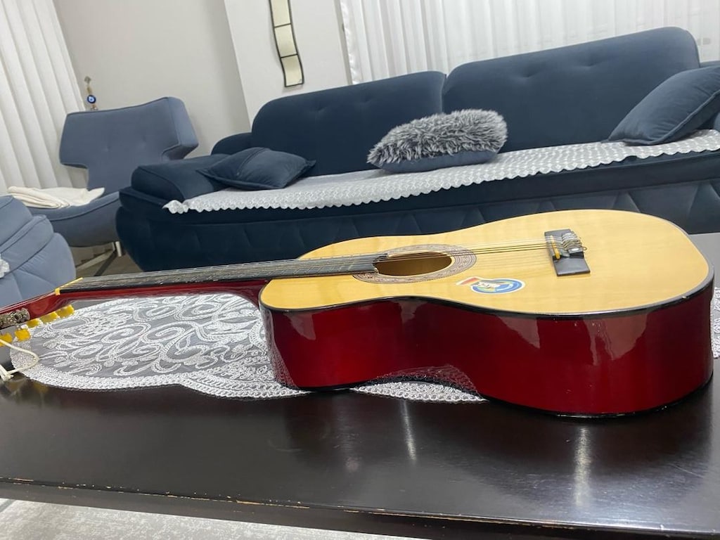 Yamaha C40 gitar ve normal gitar - 7