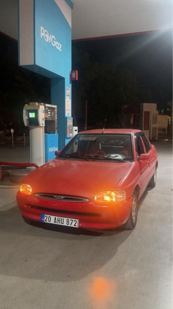 FORD ESCORT - 5