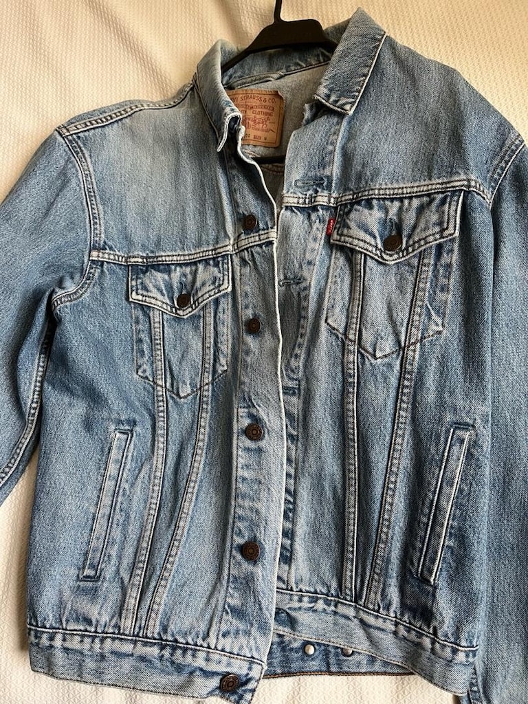 Levis Kot Mont