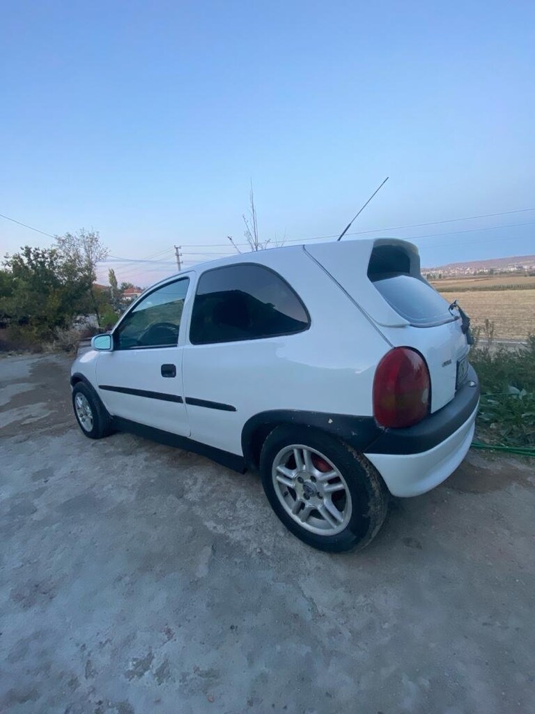 OTOBAN FARESİ OPEL CORSA - 9
