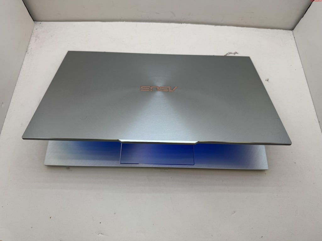 ASUS ZENBOOK İ7 8. NESİL 16 GB RAM 512 M2SSD MX150 - 9