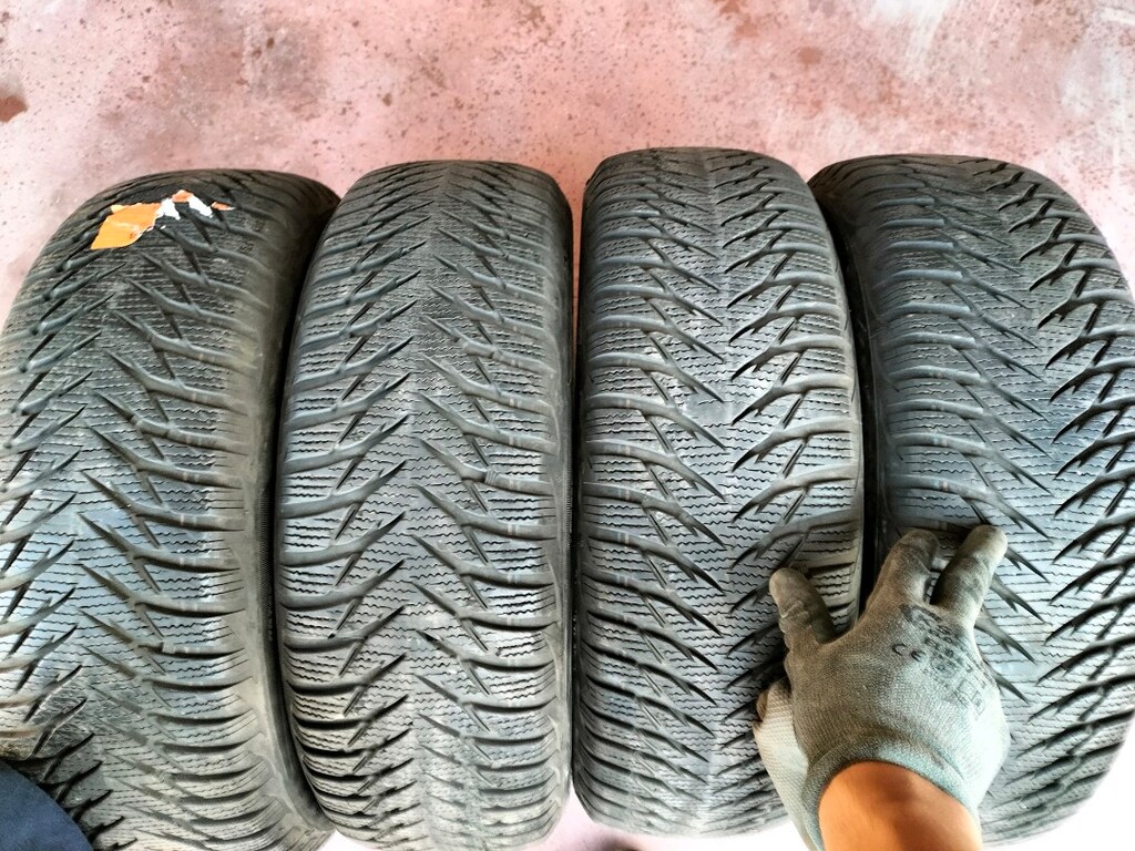 4 adet çıkma lastik 195 65r 15 0 gibi lastikler - 3
