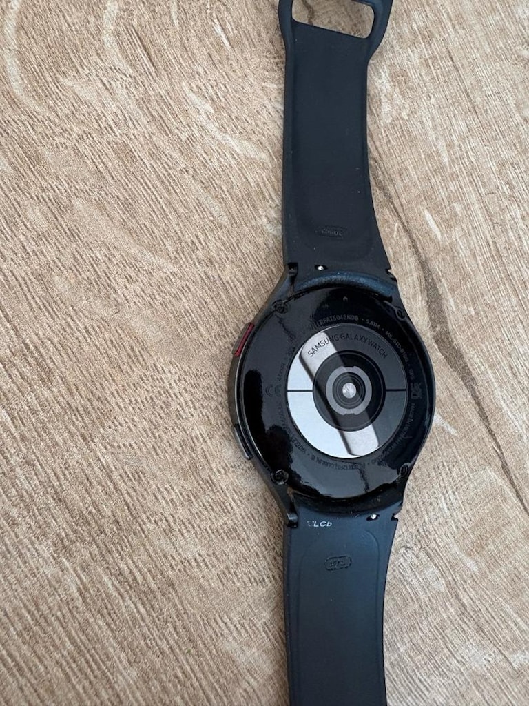 Samsung Galaxy Watch 4 - 3