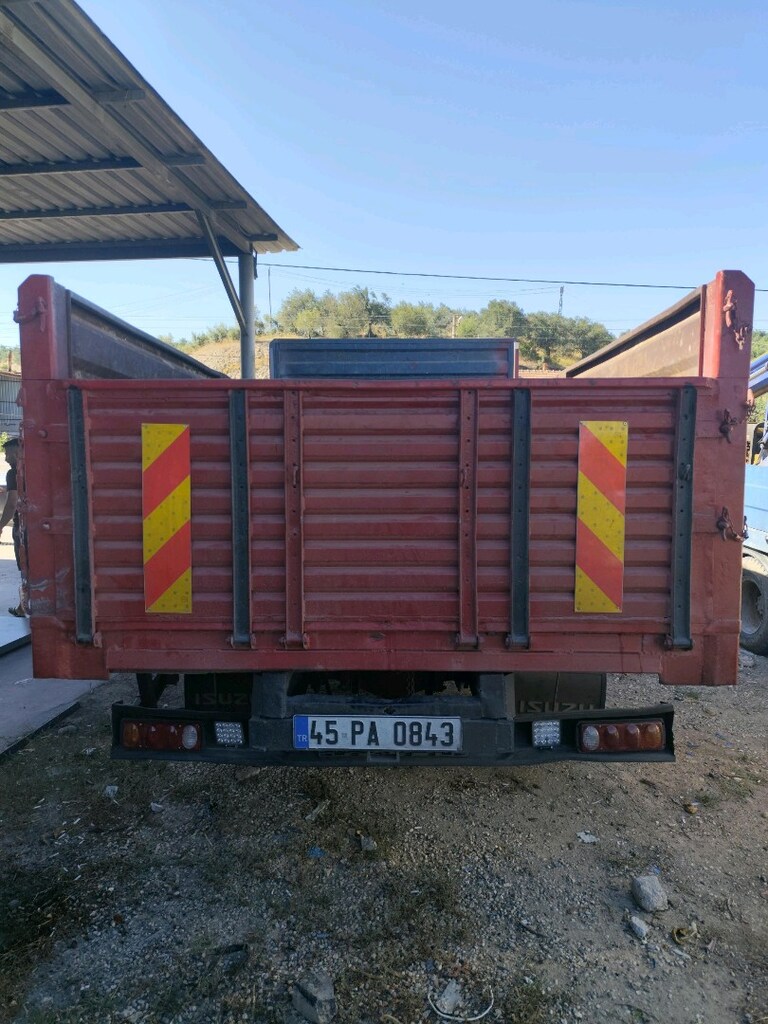 Isuzu 1991 model NKR white - 8