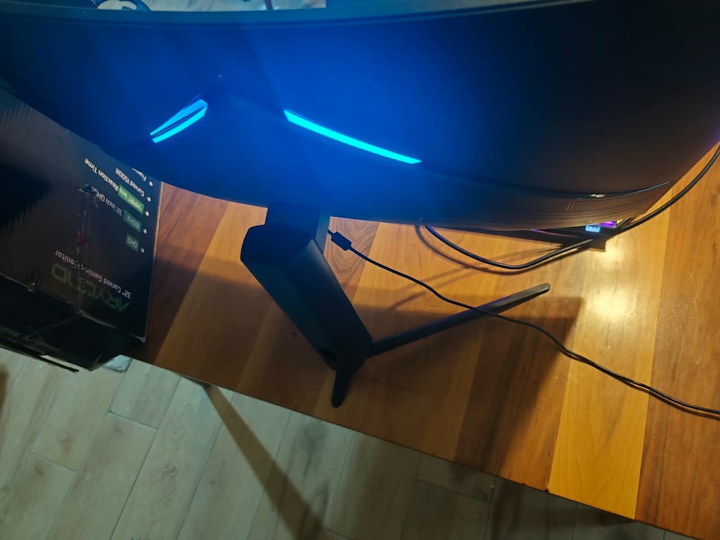 Monster Aryond A32 V1.3 32" 1 ms 2K Curved 165 Hz Oyuncu Monitör - 4