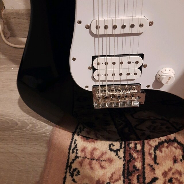 Yamaha Pasifica 012 Elektro Gitar