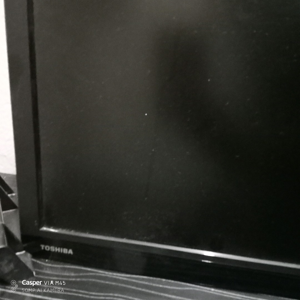 TV Toshiba 22 inç Sehpa ve uydu alıcısı ve TV sehpası ile birlikte - 2