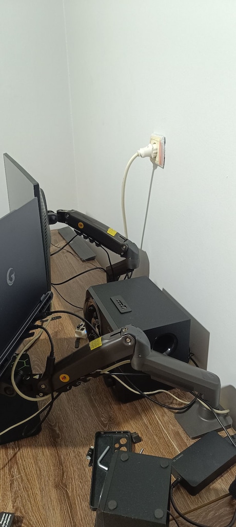 Oyuncu laptopu tüm ekipmanlarıyla beraber - 6