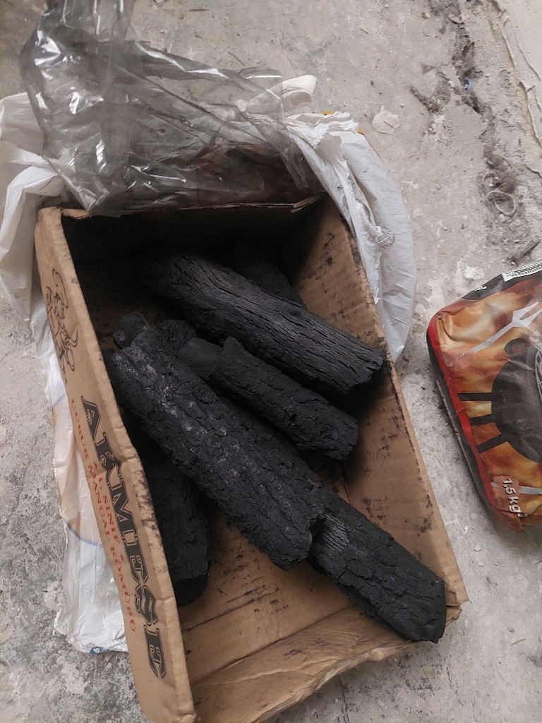 Mangal ızgara. Mangal kömürü hediye.Bu yaz idare eder. - 5