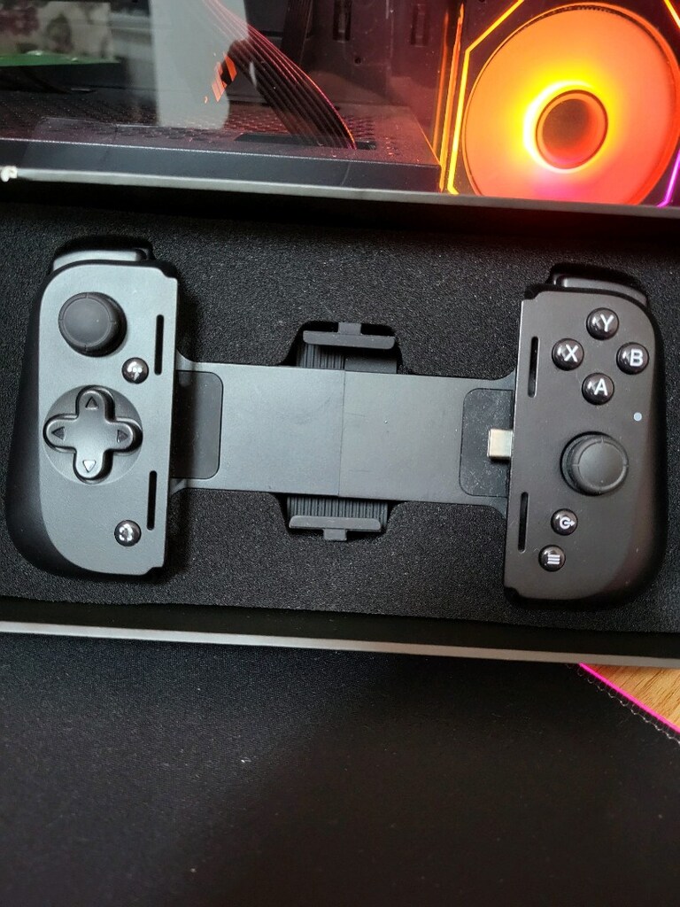 Sıfırdan Farksız / Razer Kishi V2 Pro - Kutulu, Eksiksiz, Temiz - 5