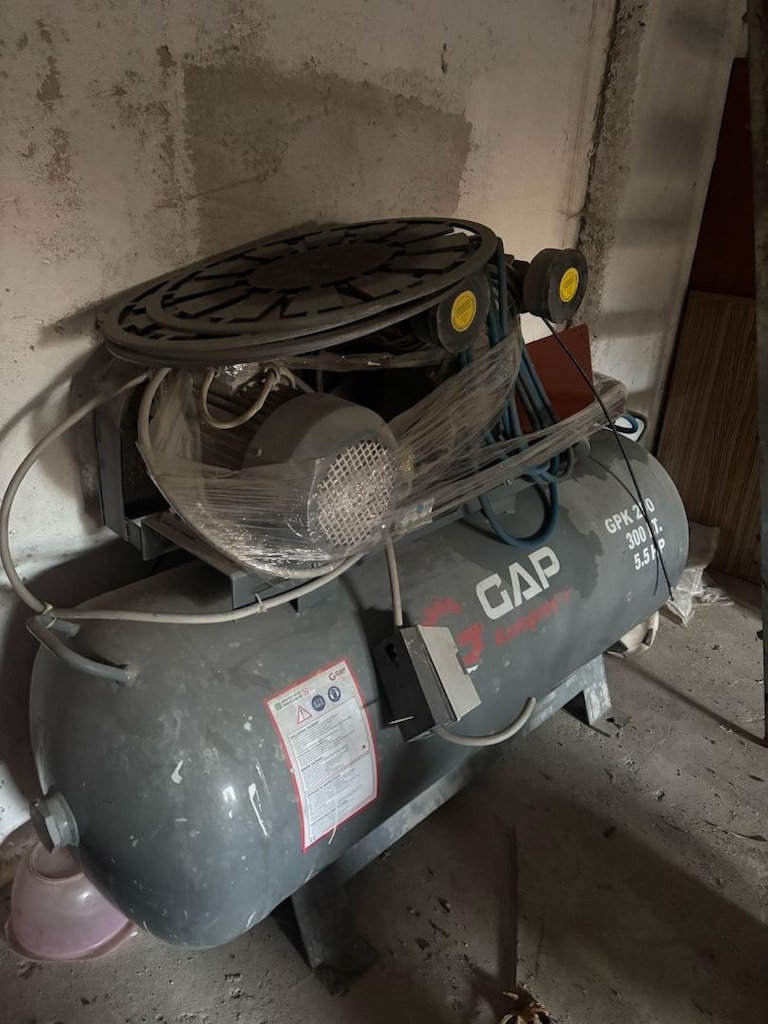 300 lt gap marka komplesör 1 sene kullanıldı takas olur - 2