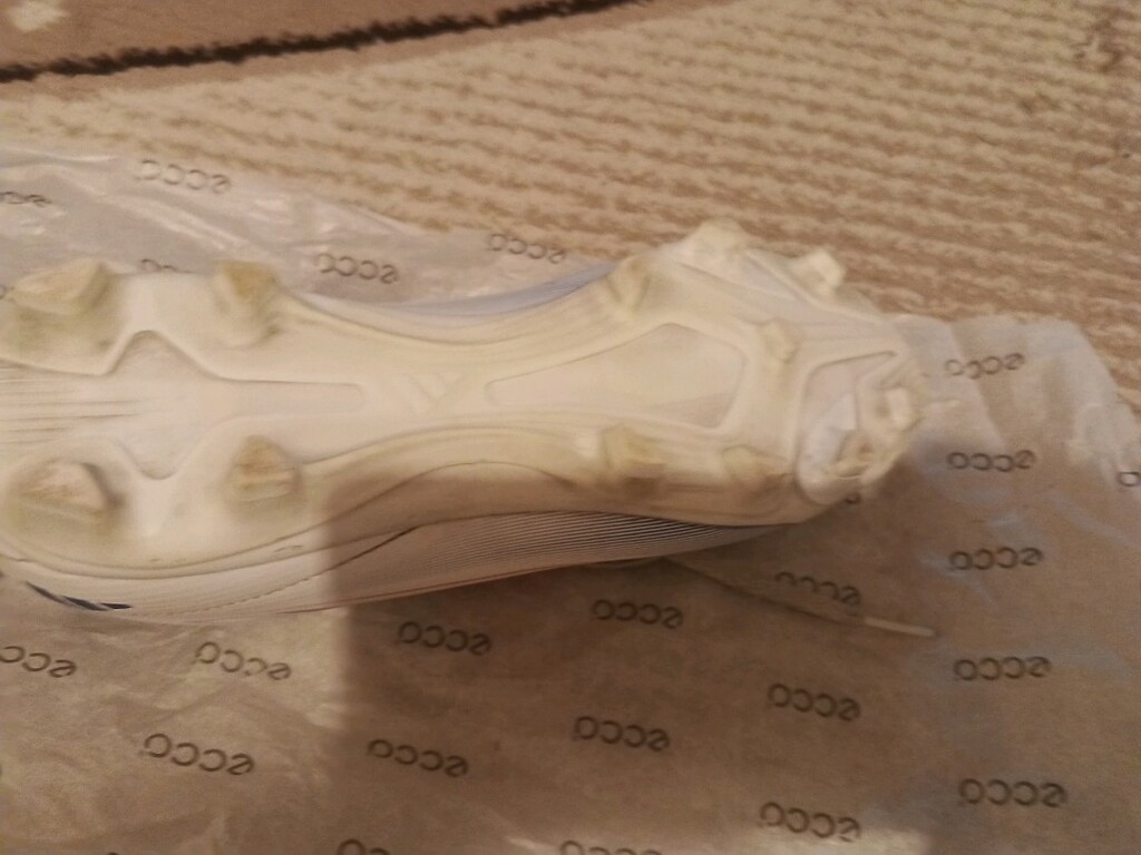 Krampon Adidas F50 modelidir - 7