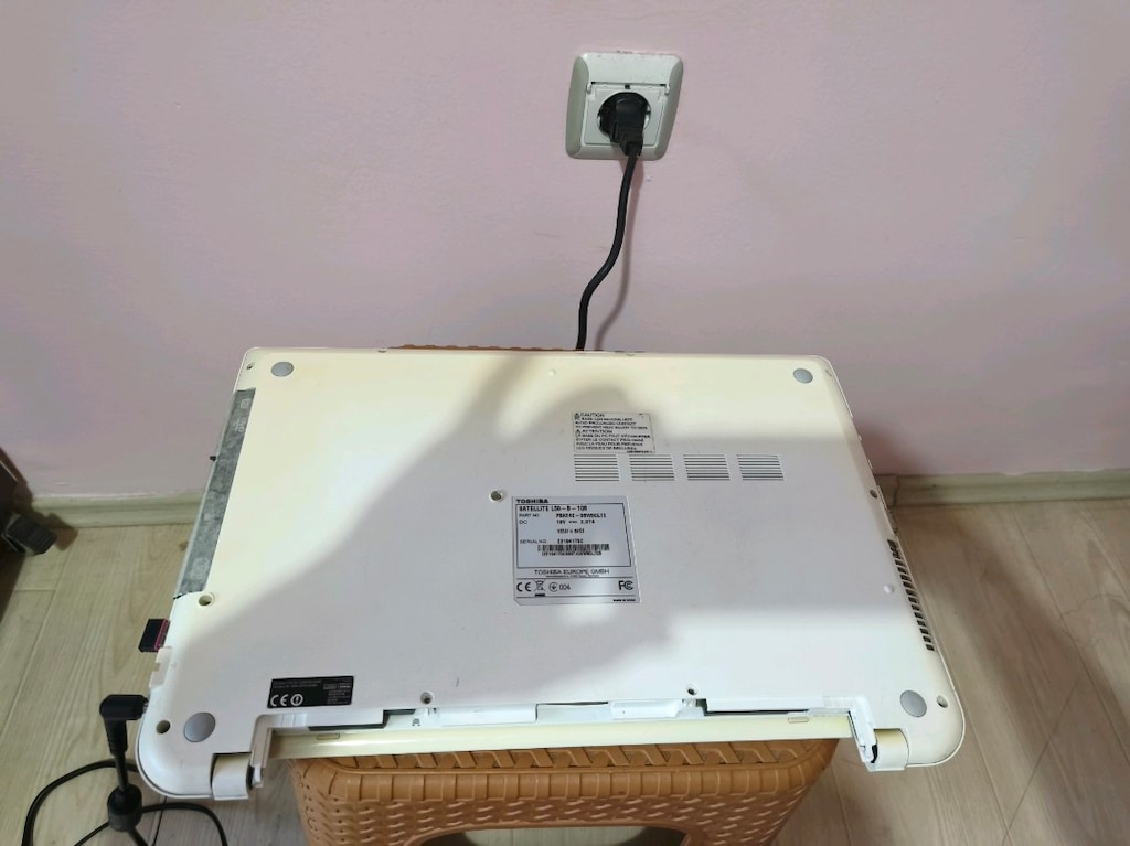 Toshıba L50-B Laptop - 5