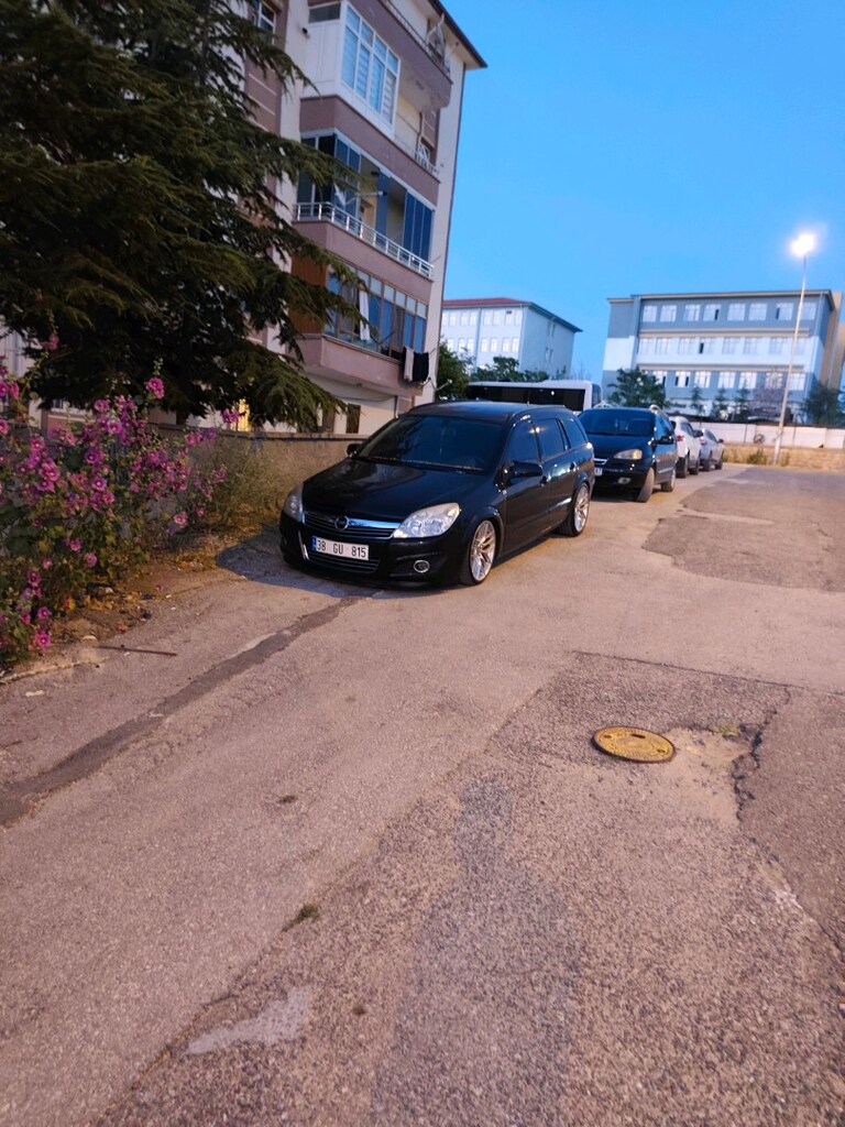 Opel Astra H kasa SW - 4