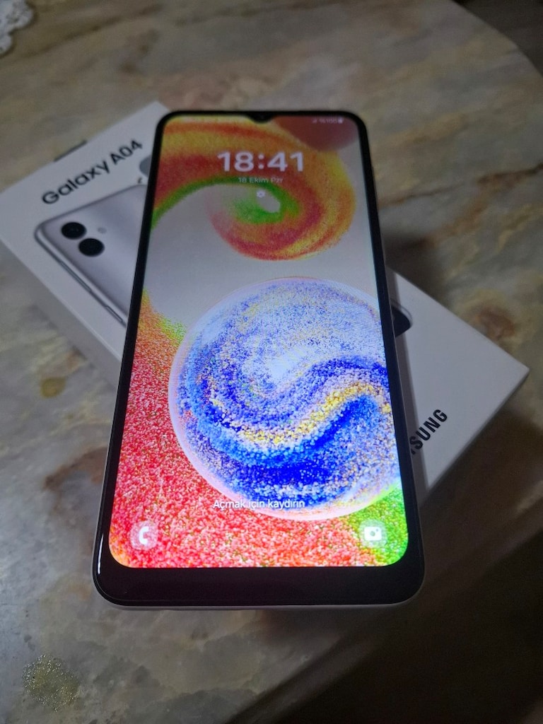 SIFIRDAN FARKSIZ YURTİÇİ 64GB 4RAM ORJİNAL SAMSUNG A04 - 3