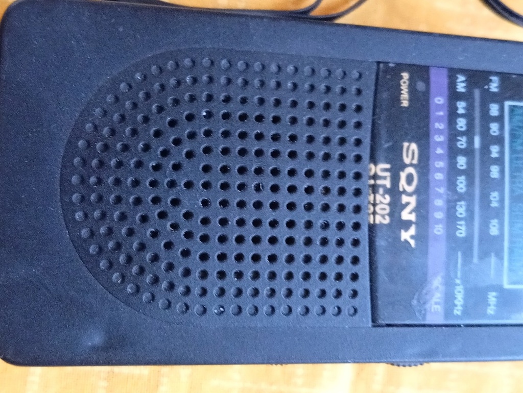 Resimdeki mini radyo kulaklık dahil SQNY (SONY değil)meraklısına - 9