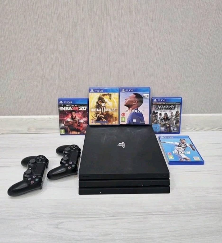 Sony PlayStation 4 - 2