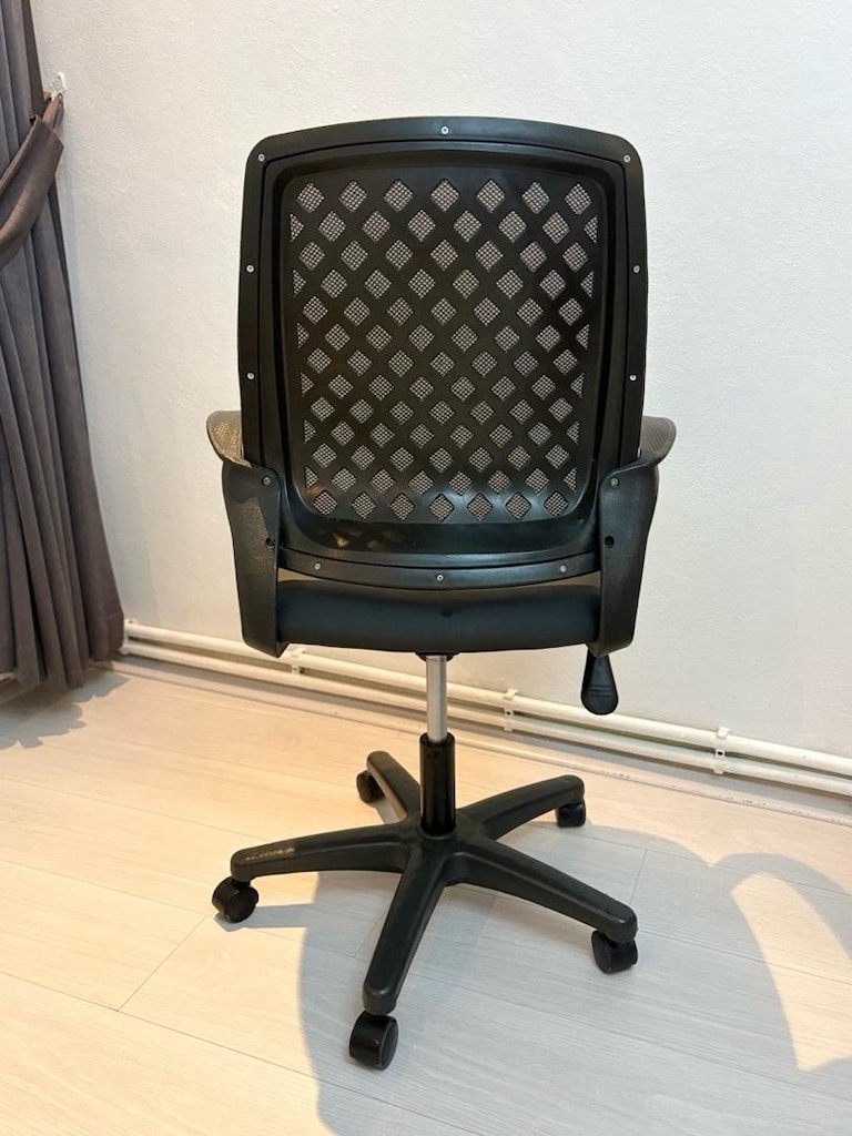 Ofis Çalışma Sandalyesi Sağlam Temiz Satılık - 4