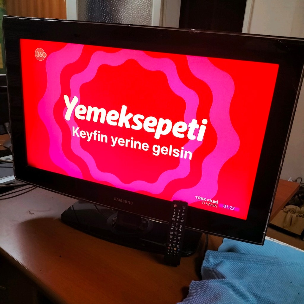 Samsung LE32A serisi LCD TV.yaninda HD uydu alıcısı vereceğim - 2